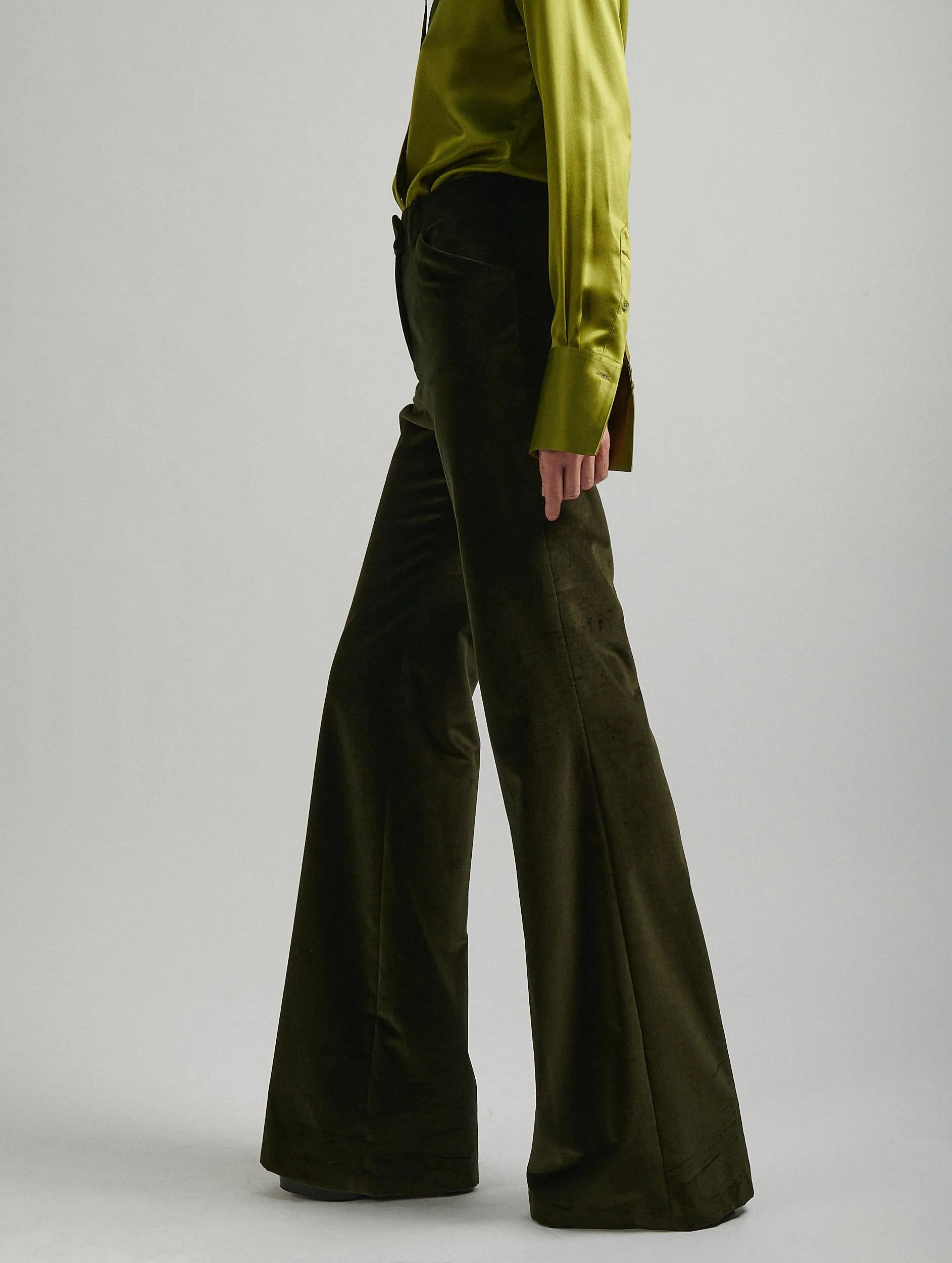 Bootleg suit trousers in green velvet