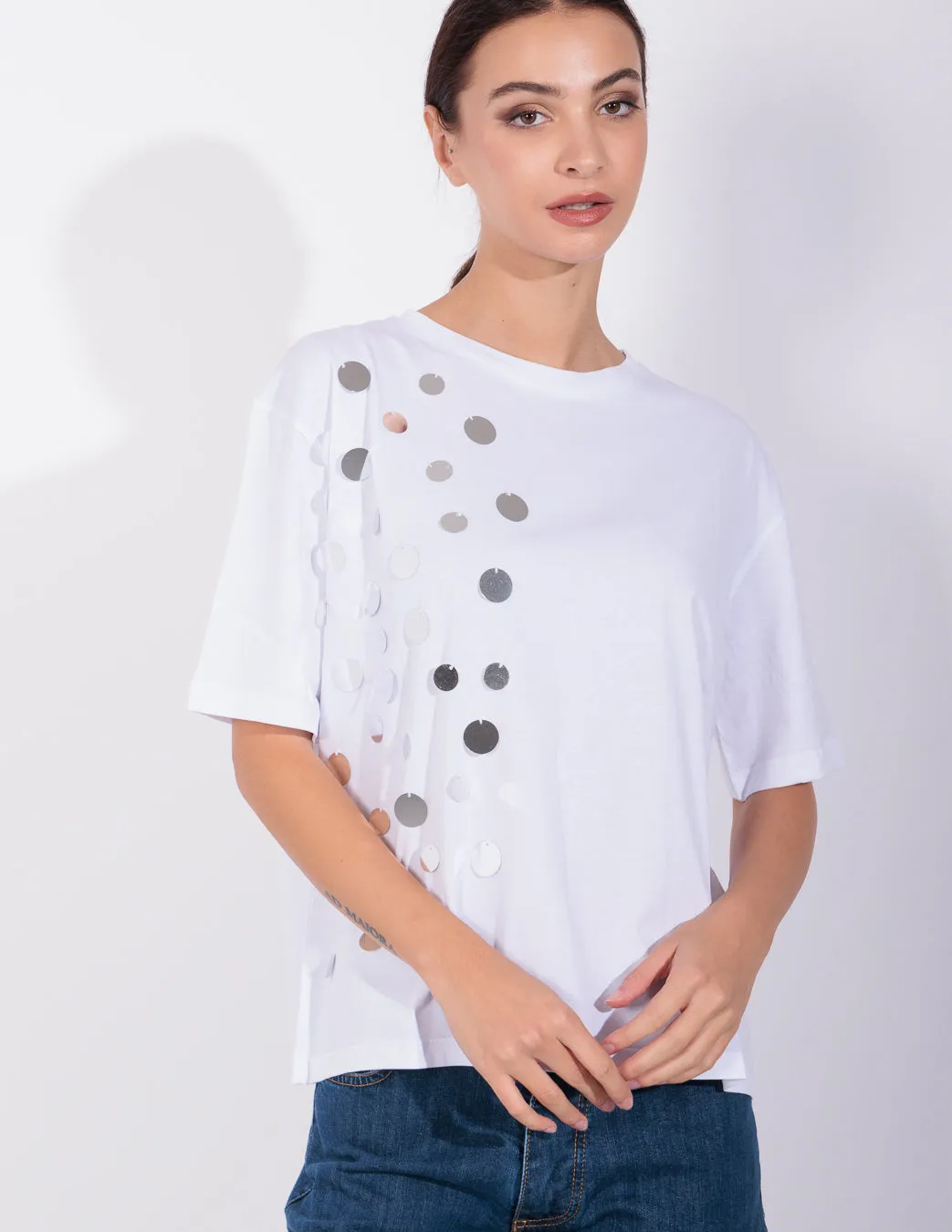 Levi - T-shirt con maxi paillettes