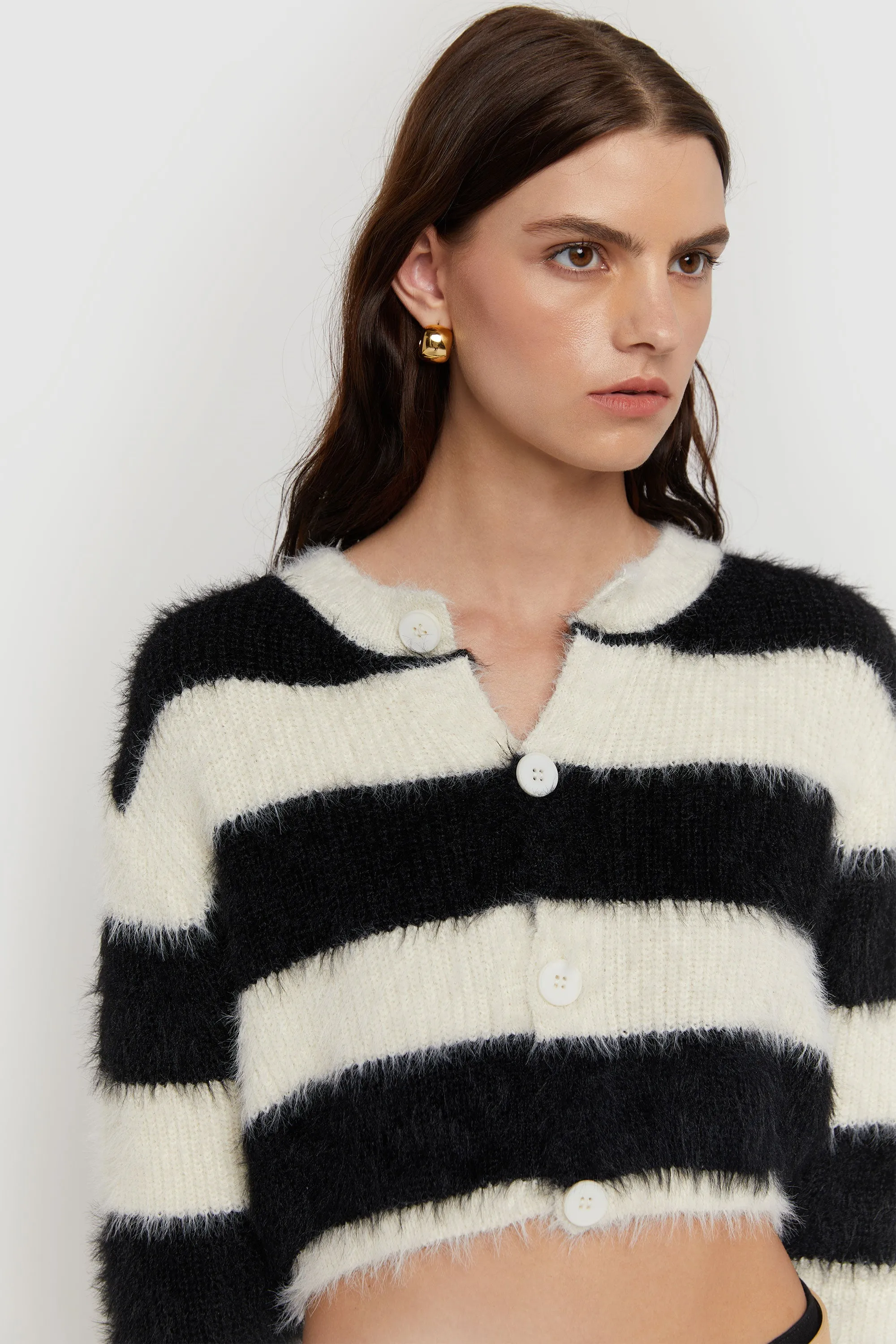 STRIPED FUZZY CARDIGAN